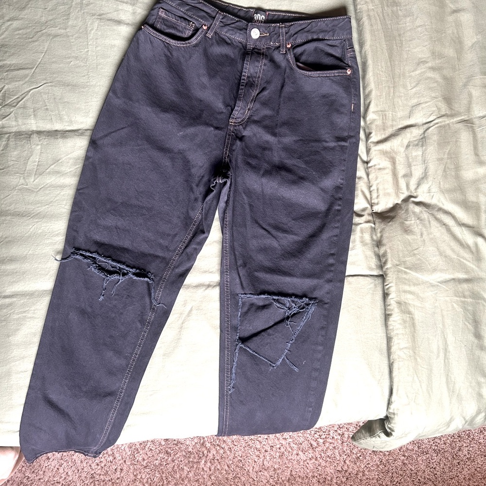 Size 29 BDG Dark Denim Mom Jeans - Great condition!